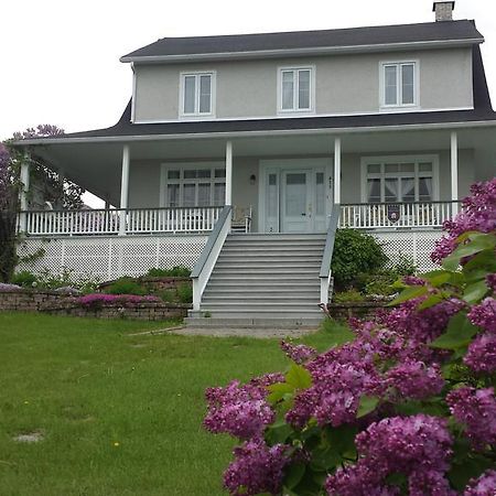 Auberge Gite Maison Des Lilas La Malbaie Buitenkant foto