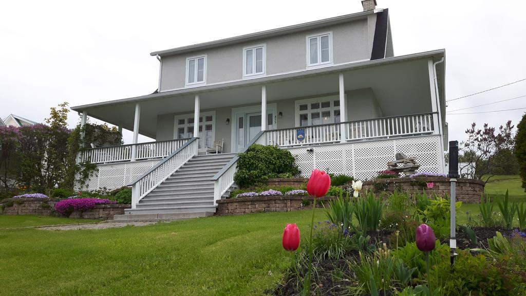 Auberge Gite Maison Des Lilas La Malbaie Buitenkant foto