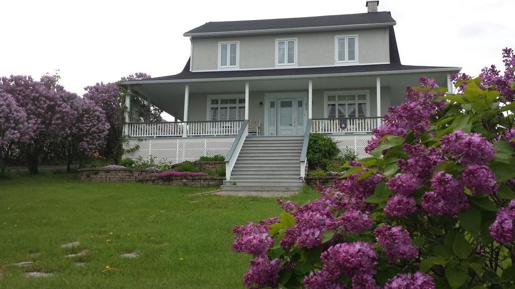 Auberge Gite Maison Des Lilas La Malbaie Buitenkant foto
