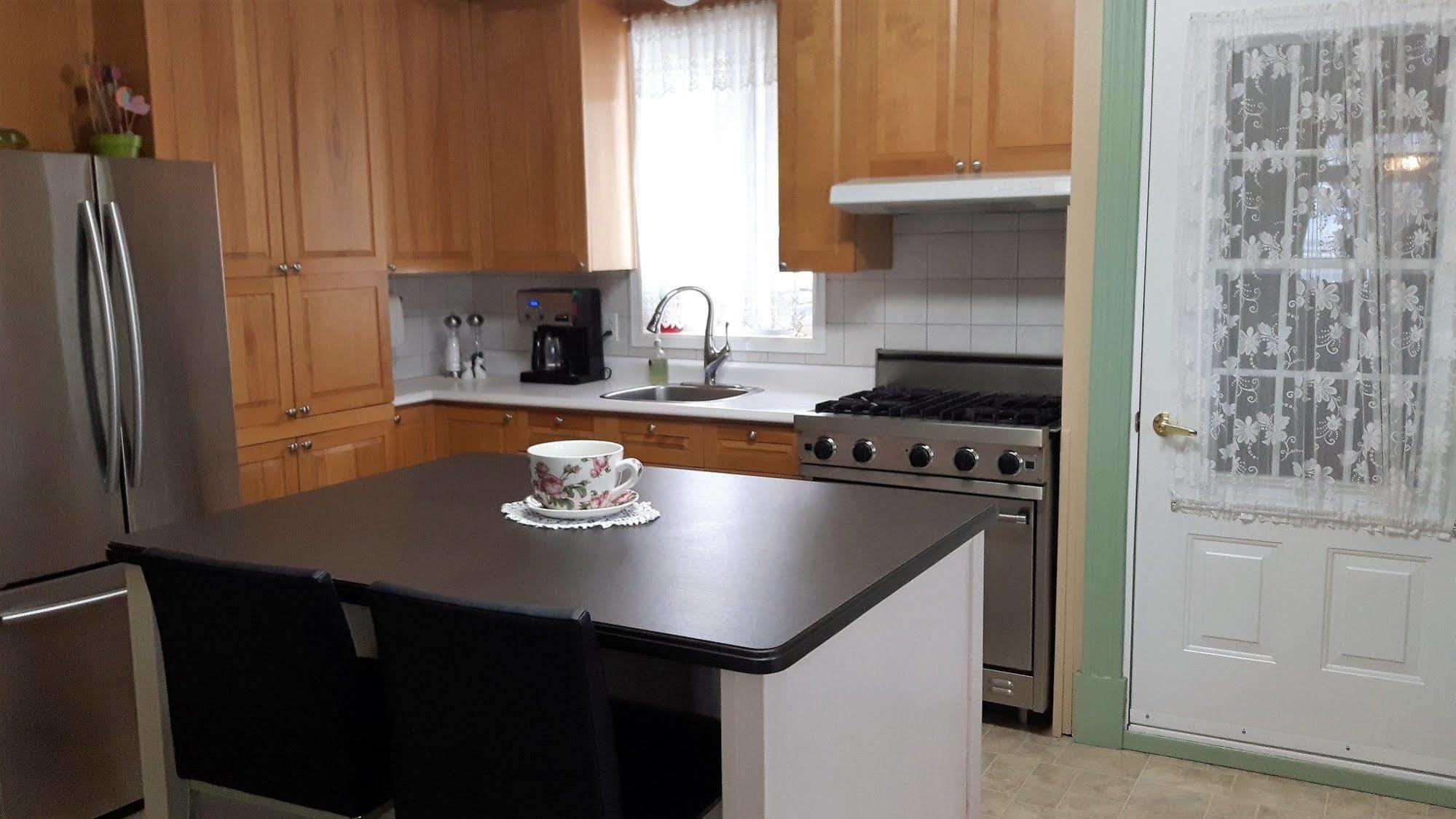 Auberge Gite Maison Des Lilas La Malbaie Buitenkant foto