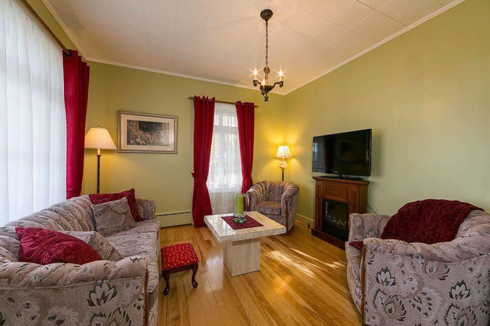 Auberge Gite Maison Des Lilas La Malbaie Buitenkant foto